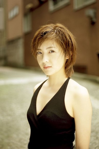 蔡卓妍被嘲走音苦练歌技 露脐站闹巿吸引眼球【kaiyun.com】(图3) kaiyun·开云(中国)官方网站